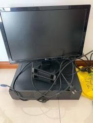 台式电脑一台发票打印机一台